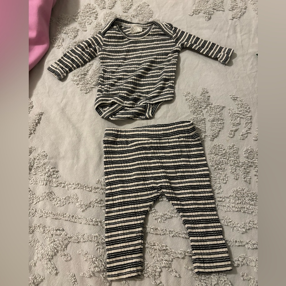 Kate Quinn organic cotton matching set bodysuit and pants striped black oatmeal